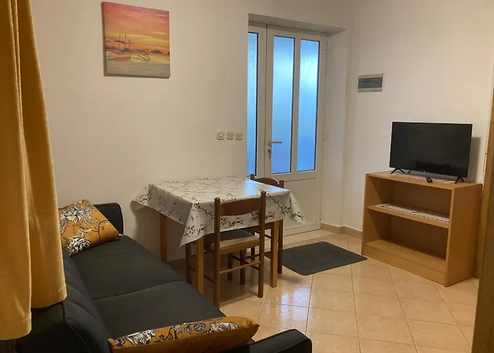 Deranja Διαμέρισμα *